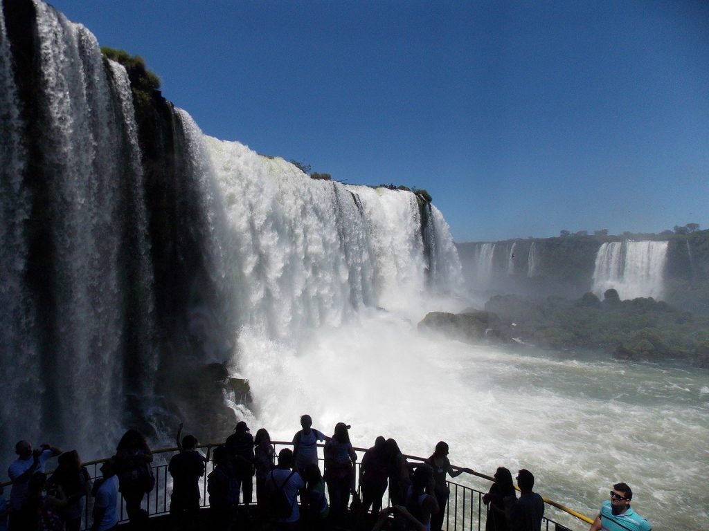 visitação-no-parque-nacional-do-iguaçu-unidade-de-conservação-que-promove-o-turismo-ecológico