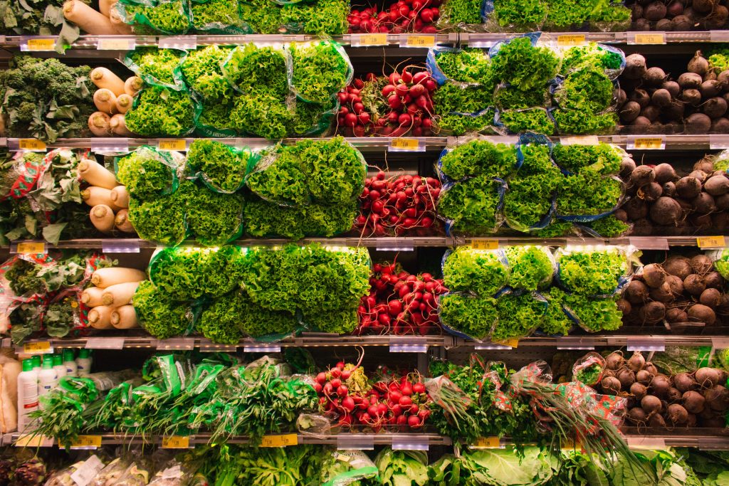 Uma alimentação baseada em vegetais, como é o caso da dieta flexitariana, vegetariana e vegana, ajudam a proteger as florestas.