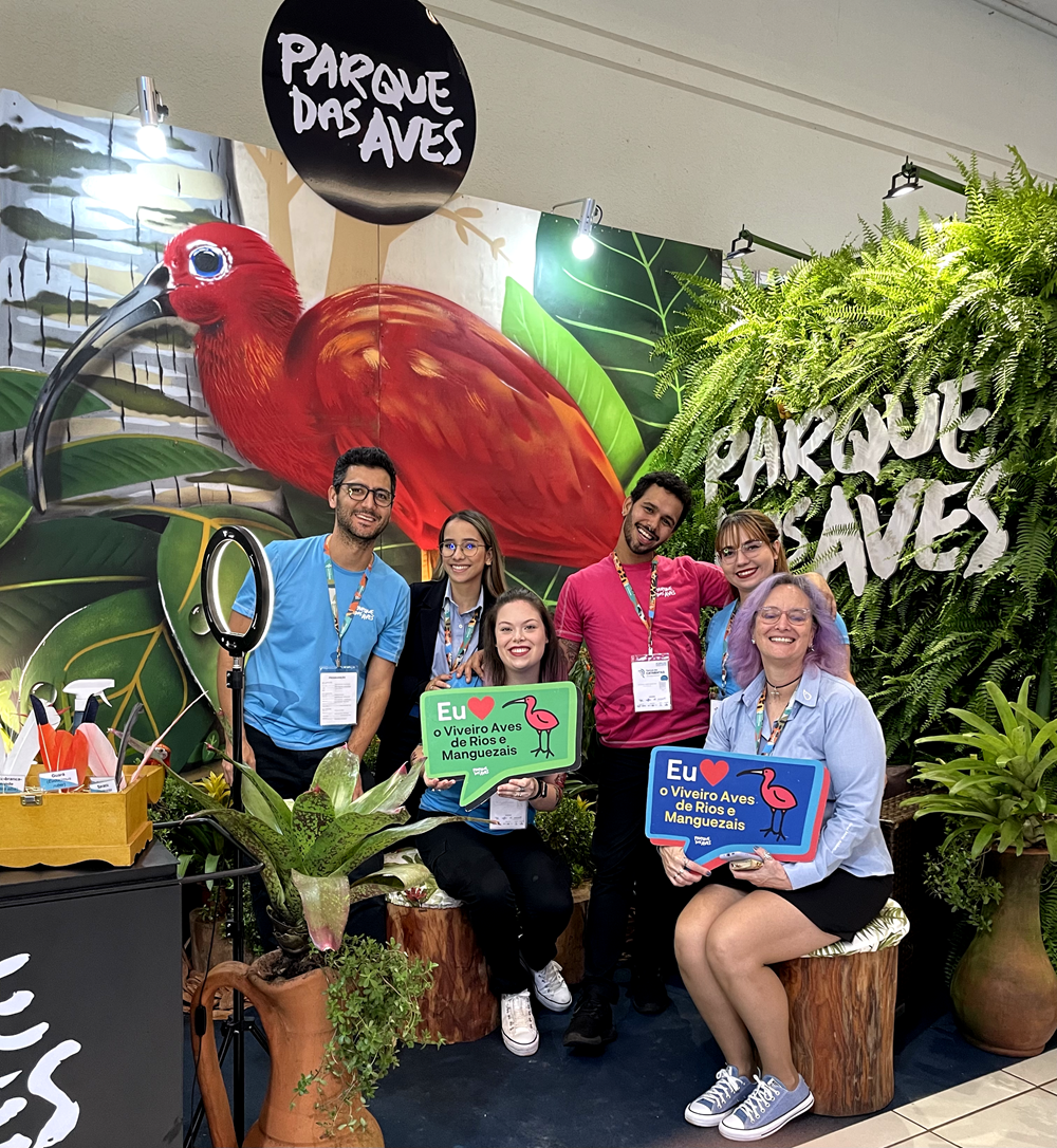 A equipe do Parque das Aves participou do Festival Internacional de Turismo das Cataratas 2023! 🌿✨ Eles levaram muita energia positiva e informações sobre o Viveiro de Aves de Rios e Manguezais. Foi uma ótima oportunidade para promover nosso trabalho e aprender com outros profissionais do turismo. Parabéns a todos os envolvidos! 